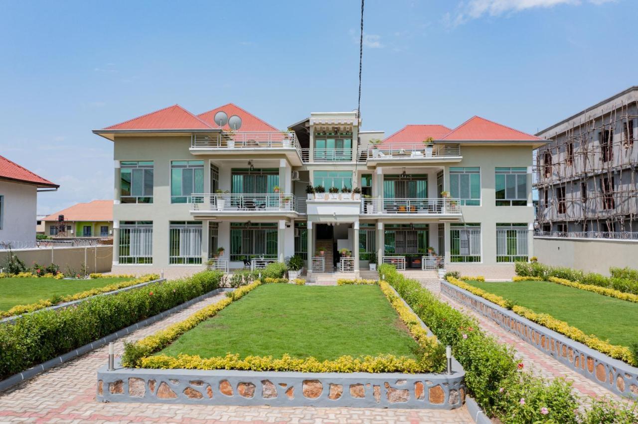 The City Block Apartment Бужумбура Екстериор снимка