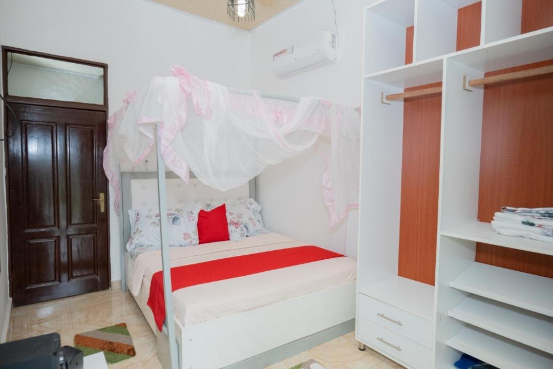 The City Block Apartment Бужумбура Екстериор снимка
